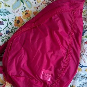 MEC Fuchsia Shoulder Bag
